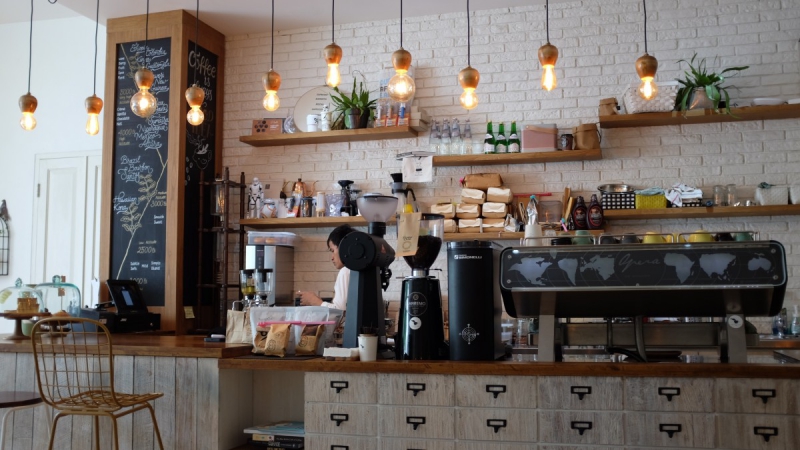 vitrine-ST PAUL DE VENCE-min_coffee_shop_light_cafe_coffee_shop-32620